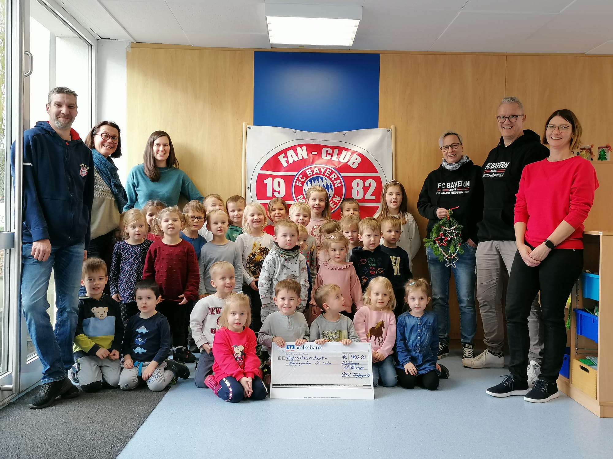 Bayern-Fanclub 1982 Höpfingen unterstützt katholischen Kindergarten St. Lioba